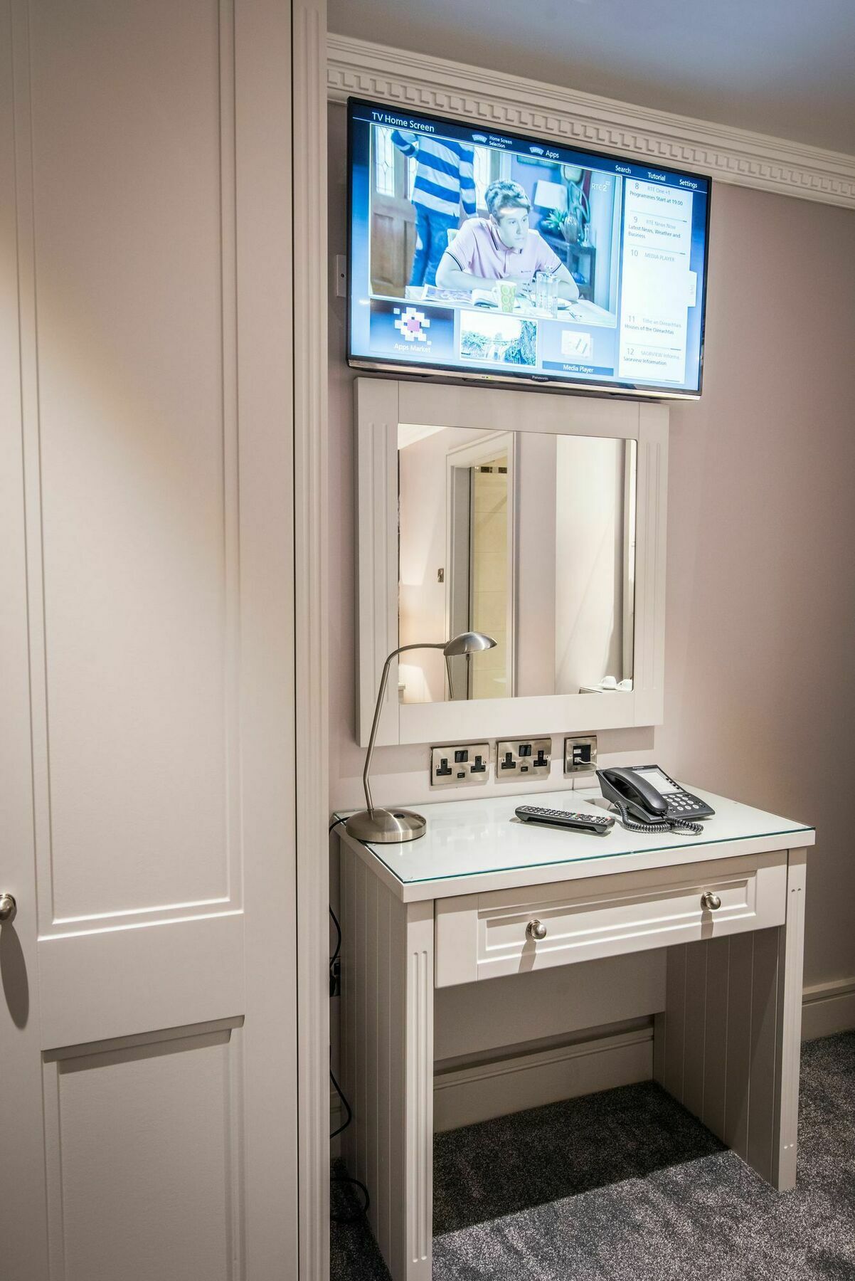 12Th Lock Boutique Hotel Каслнок Экстерьер фото